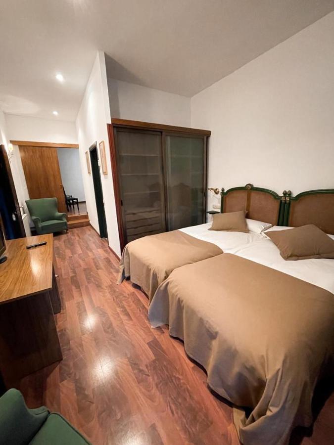Hotel Amoretes Ла-Молина Экстерьер фото