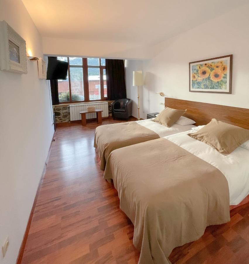 Hotel Amoretes Ла-Молина Экстерьер фото