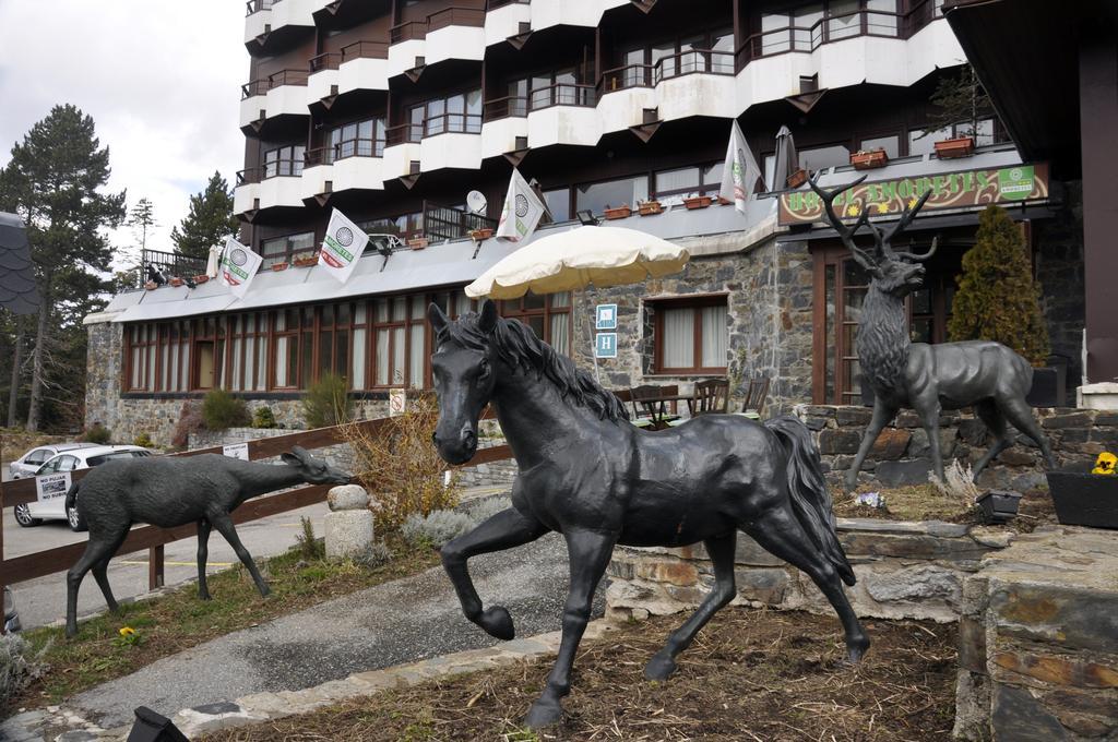Hotel Amoretes Ла-Молина Экстерьер фото